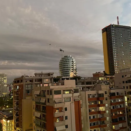 La Luxury Rooftop Lägenhet Tirana