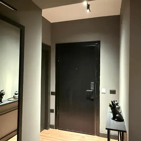 La Luxury Rooftop Apartment *