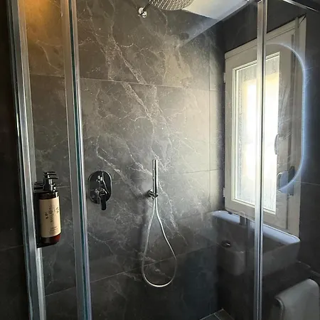 La Luxury Rooftop Apartment Tirana