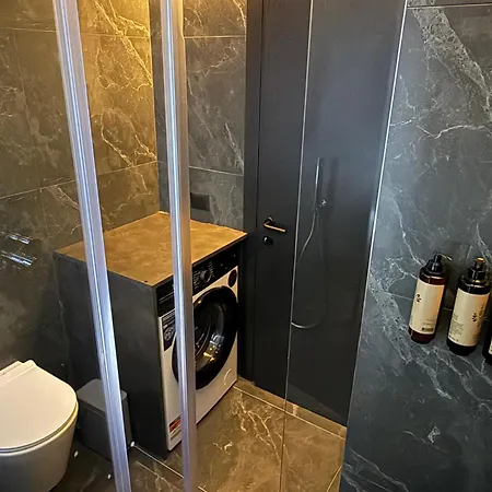 Apartment La Luxury Rooftop Tirana