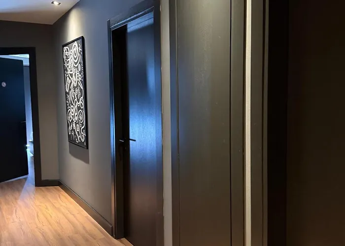 La Luxury Rooftop * Tirana